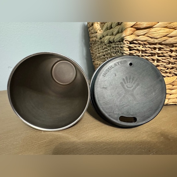 Hydro flask tumbler 32oz - Picture 6 of 6